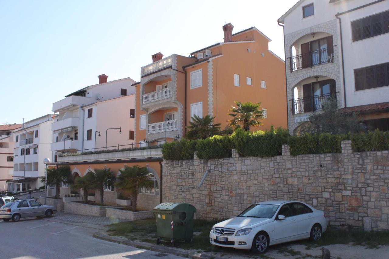 Apartments And Rooms With Wifi Vrsar, Porec - 3007 Buitenkant foto