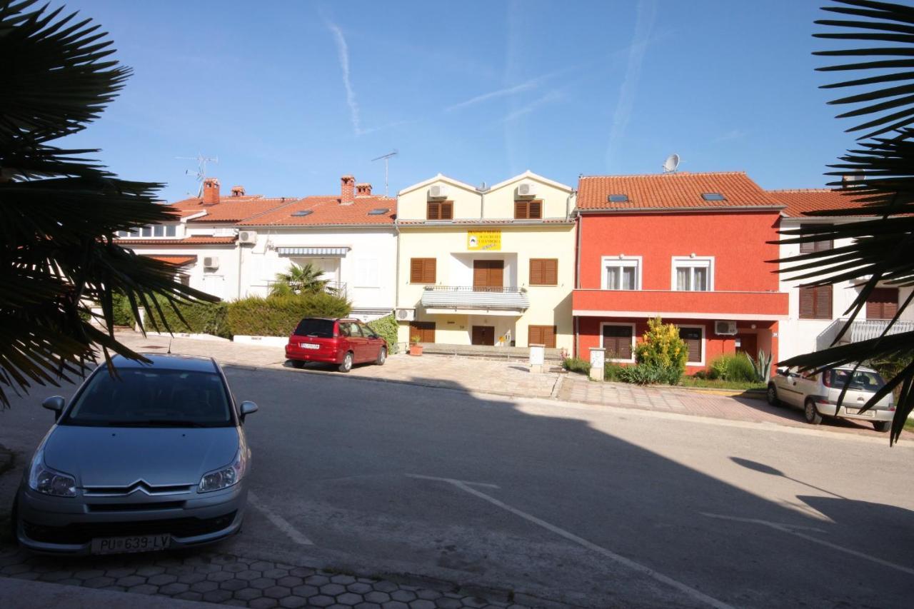 Apartments And Rooms With Wifi Vrsar, Porec - 3007 Buitenkant foto